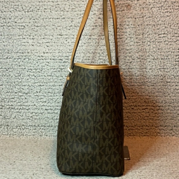 Michael Kors Center Stripe Tote - Picture 2 of 7